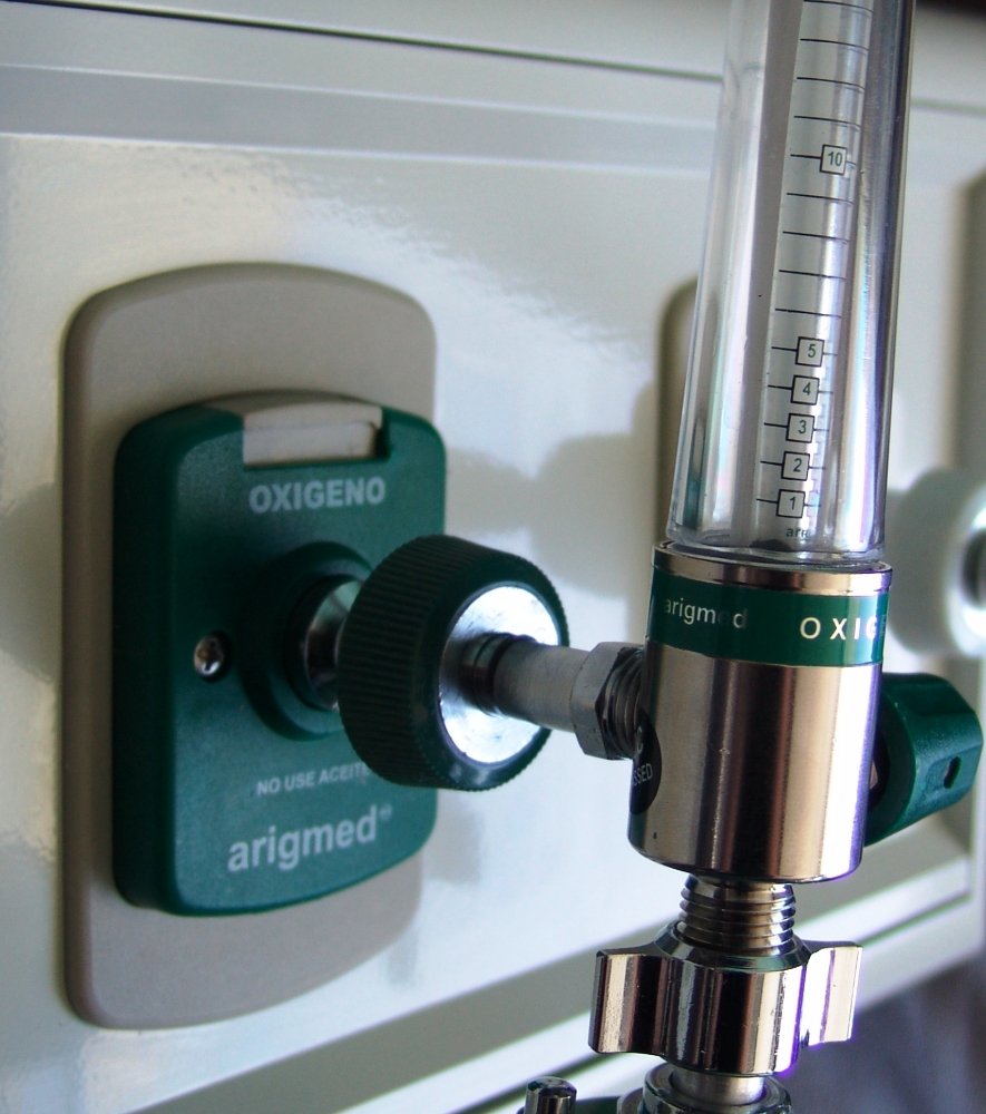 Flujometro de oxigeno, 0 - 7 LPM, pediatrico, conector DISS, Arigmed